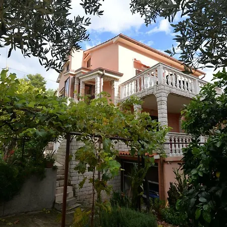 Mandarina Apartmán *