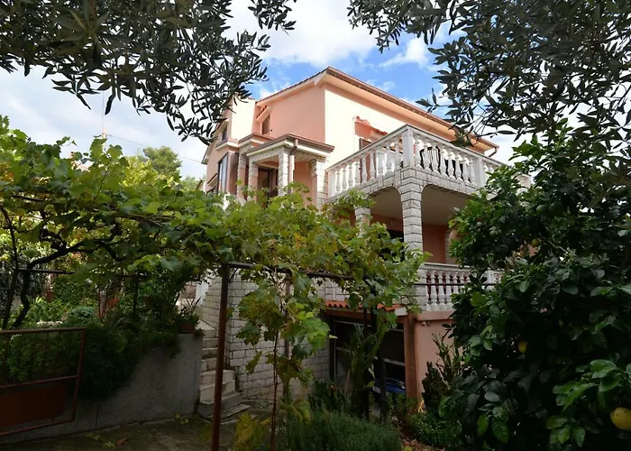 Mandarina דירה *